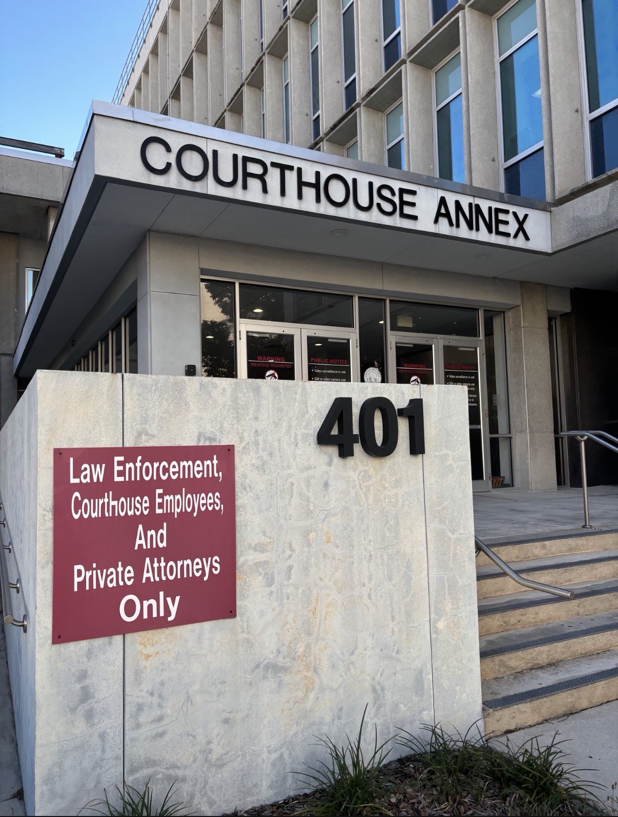 Hillsborough County Courthouse Annex entrance at 401, photographed by Attorney Ron Frey